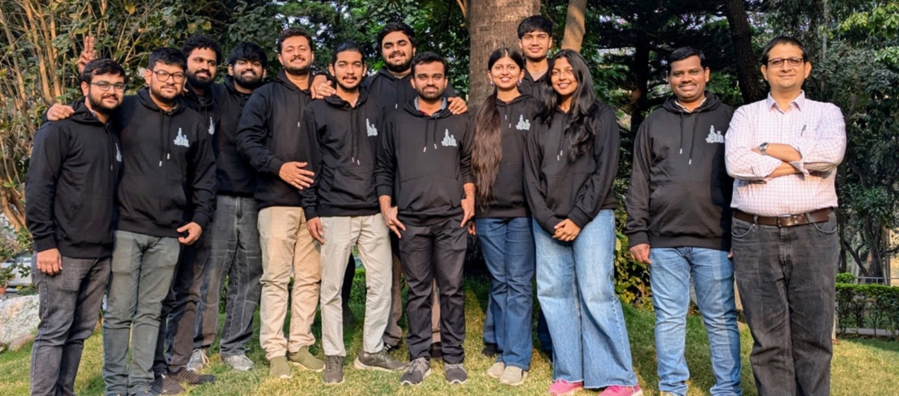 team-members-pic